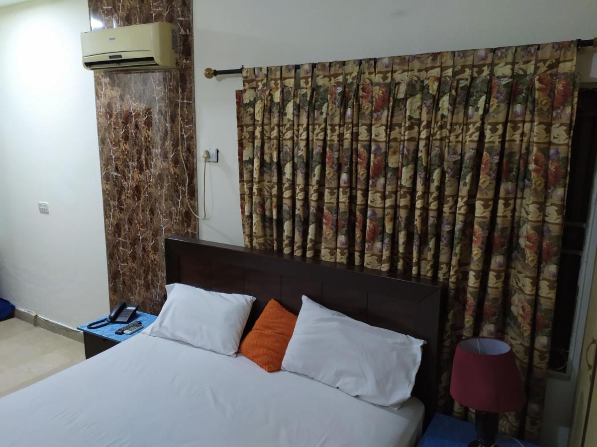 Hotel Sweet Inn Lahor Dış mekan fotoğraf
