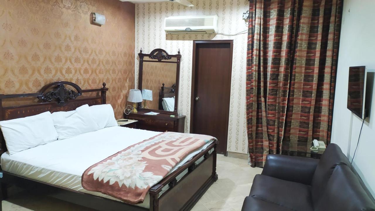 Hotel Sweet Inn Lahor Dış mekan fotoğraf