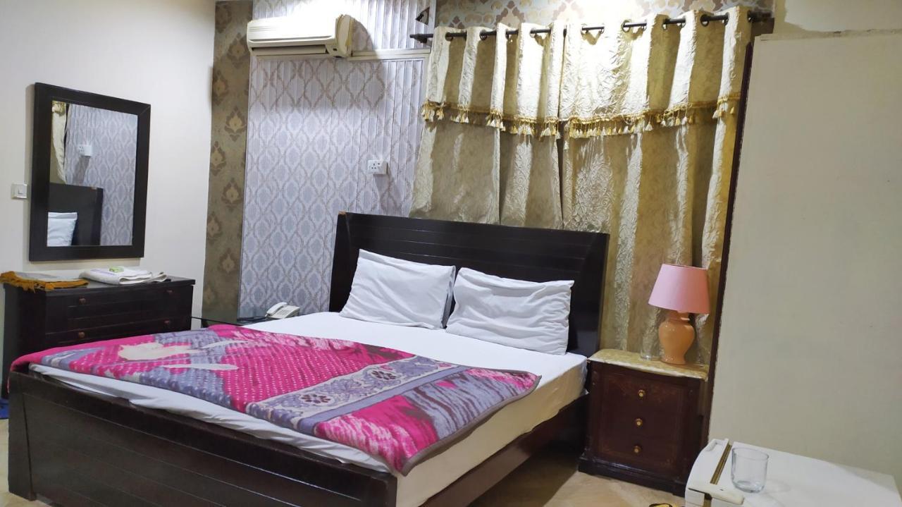 Hotel Sweet Inn Lahor Dış mekan fotoğraf